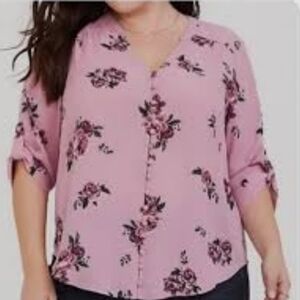 Torrid Pink Floral 3/4 Sleeve Blouse with Button Details